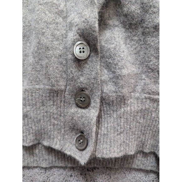 Evan Picone 3 Button Lambwool Cardigan Women's Size Small Gray - Picture 5 of 10